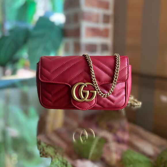 GUCCI GG Marmont Super Mini Red Chevron Leather Crossbody Bag - Picture 1 of 15